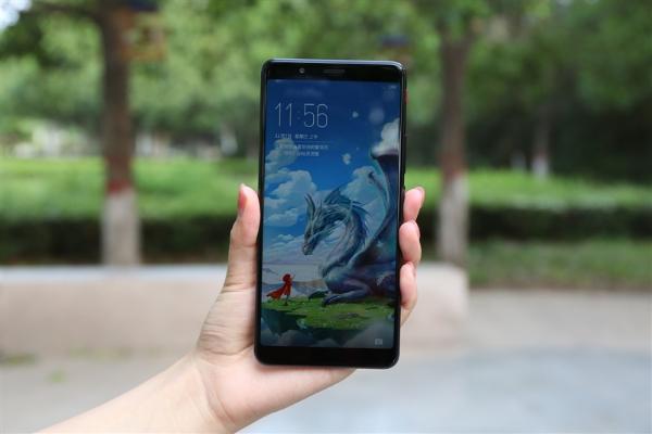 骁龙835+8GB!红魔游戏手机评测:能打电话的游戏机
