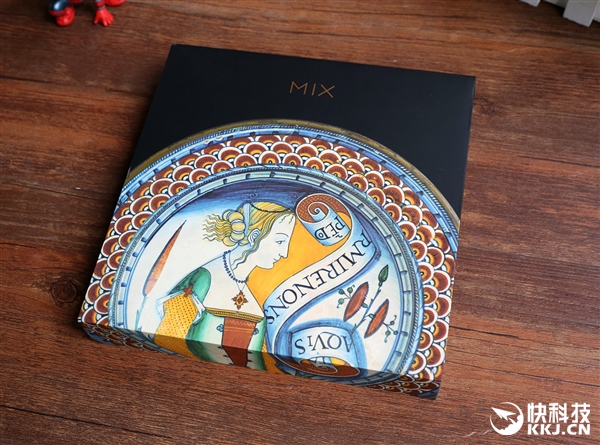 小米MIX 2S艺术特别版开箱图赏：4299元