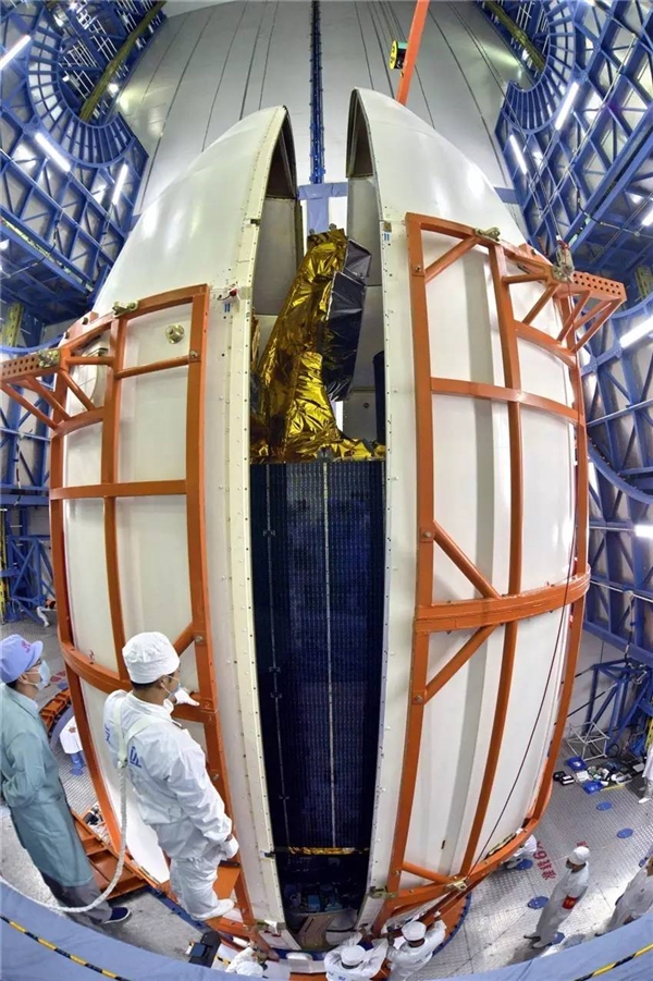 中国自主卫星电话正式放号：再听不到“不在服务区”