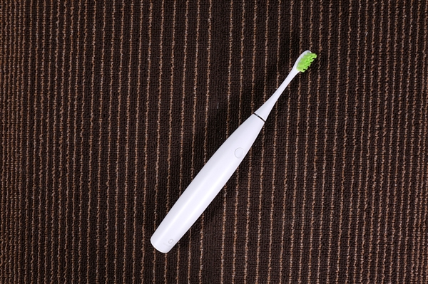 超长60天续航!Oclean SE+青春版智能牙刷开箱图赏