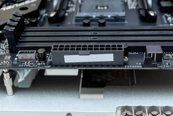 还买啥显卡？AMD锐龙2200G APU深度评测