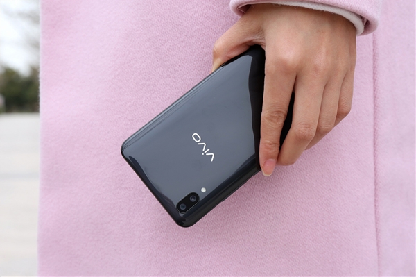 迎接FIFA世界杯：vivo发X21定制版 相当酷炫