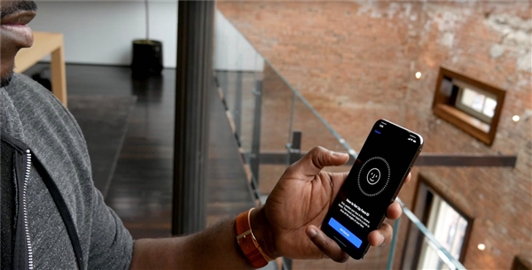 居然刘海屏+Face ID？iPhone SE2 360度渲染图曝光