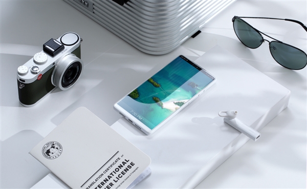 最高配备1TB存储！坚果R1发布：8848元