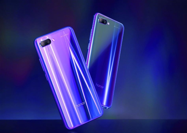 荣耀10登上珠峰：零下30度严寒杠杠的