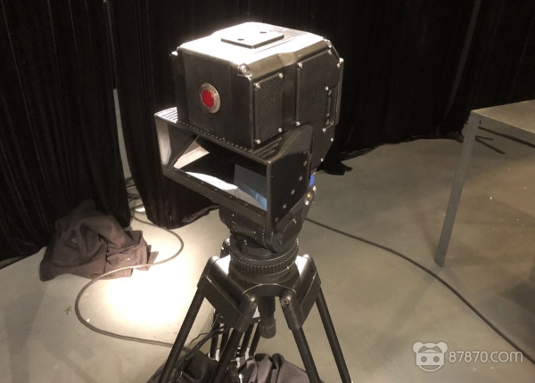 【8点7分】Lucid VR与RED合作开发新款180度3D相机 谷歌开发的OLED显示屏正式展出