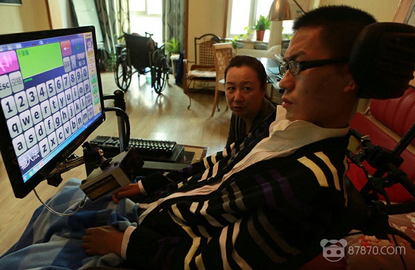 老罗又“预言”了一款革命性眼球追踪产品,我们跟幕后英雄聊了聊
