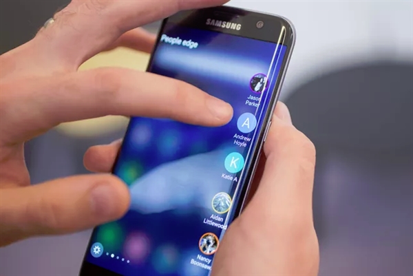 国行终于等到！三星S7/S7 Edge内测安卓8.0