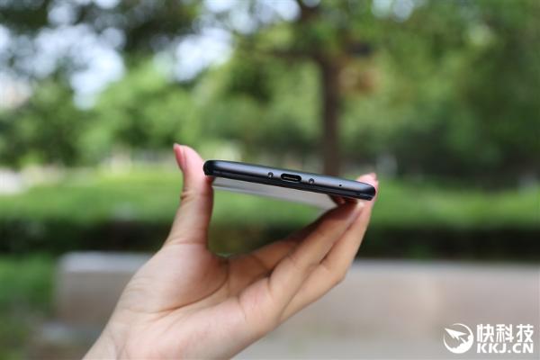 骁龙835+8GB!红魔游戏手机评测:能打电话的游戏机