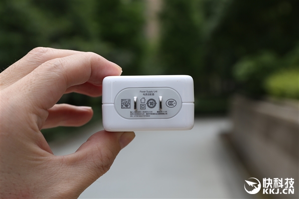 3199元起！一加6亮瓷黑开箱图赏：爱不释手