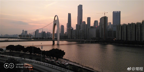 联想新旗舰Z5样张首秀：超级相机回归！