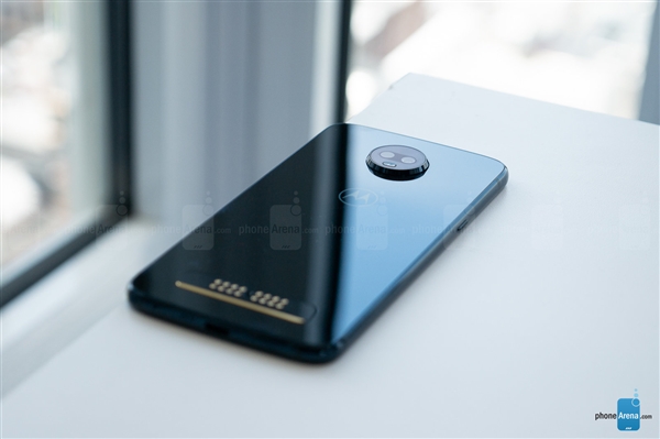 Moto Z3 Play发布：3200元