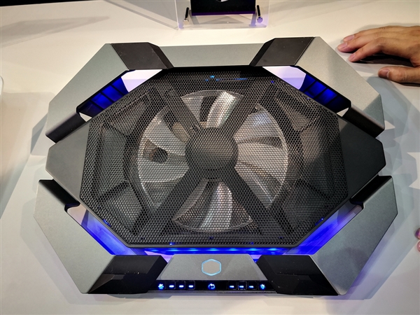 全球首创！酷冷至尊半导体水冷惊艳亮相