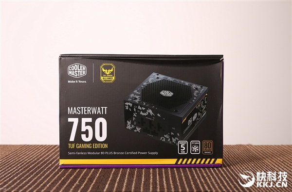 迷彩外观 MasterWatt 750 TUF Gaming Edition电源图赏