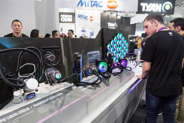 全球首创！酷冷至尊半导体水冷惊艳亮相