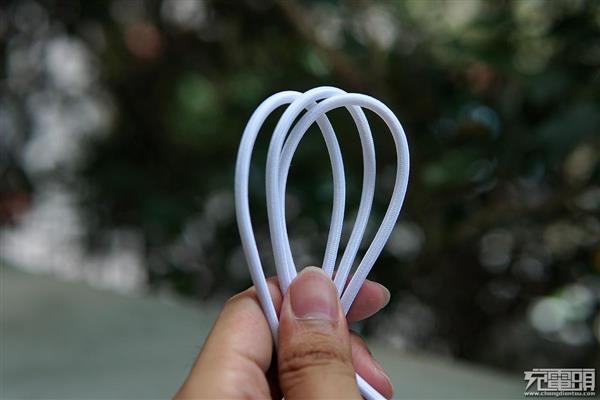 99元/10W快充 魅族无线充电器图赏