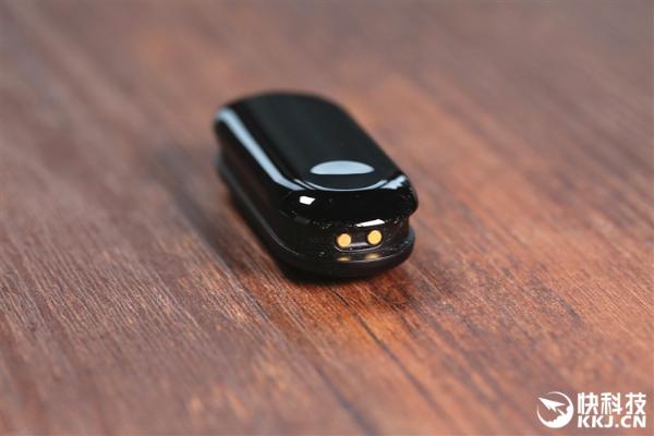 续航超20天！小米手环3评测：大屏幕+50米防水