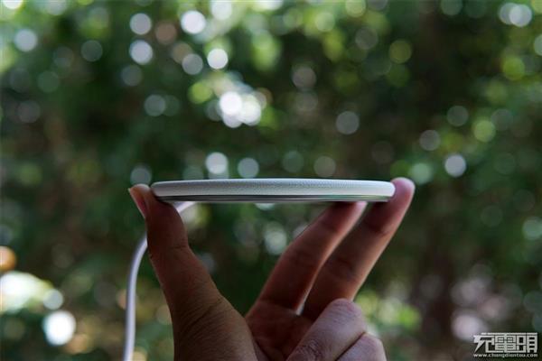 99元/10W快充 魅族无线充电器图赏