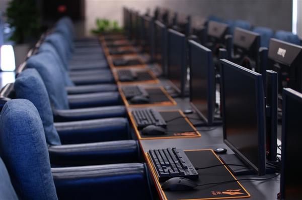 西南地区第一网吧参观记：酷睿i7/i9遍地走