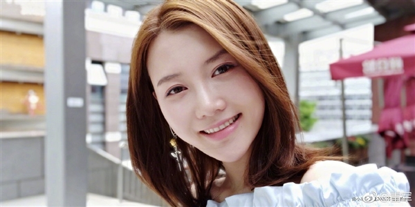 雷军:5年前小米3就有美颜了 小米8已升级微整形美颜