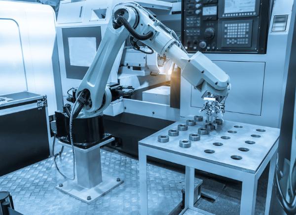 市场占有率五年来首次下滑，国产工业机器人的“春天”还早着呢！
