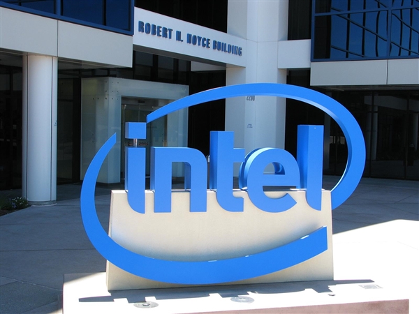 10nm拖节奏：高盛将Intel股票降级为“卖出”