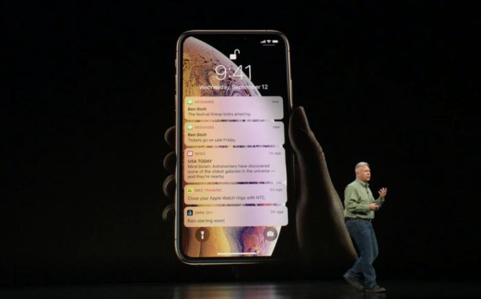 苹果发布新款iPhone 命名“iPhone XS”