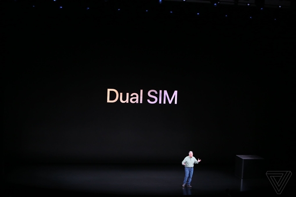 苹果宣布新iPhone X支持双卡：中国独享双实体SIM卡