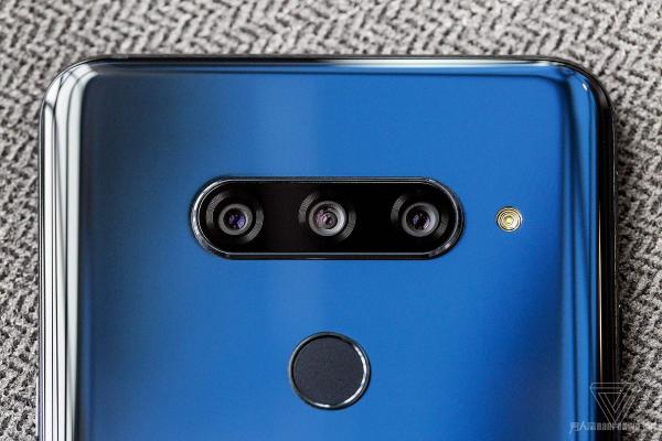 LG新机即将发布 全球首款五摄像头手机