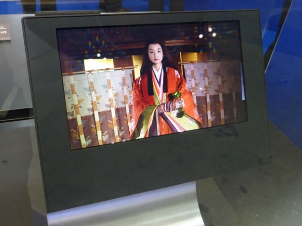 日本研发8K分辨率8.3英寸屏幕：像素密度达1062PPI