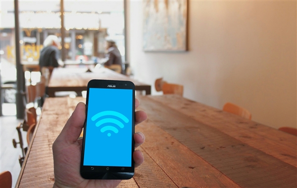 科学家研发出将Wi-Fi信号转化为电力的设备：轻松充电