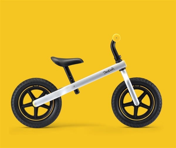 小米众筹上架儿童滑步车：铝合金轻量车身+免充气实心轮
