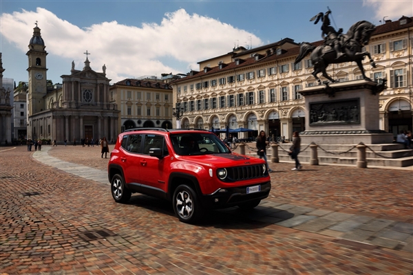 定位偏小型SUV JEEP自由侠将推全新PHEV版本：1.3T+电动机