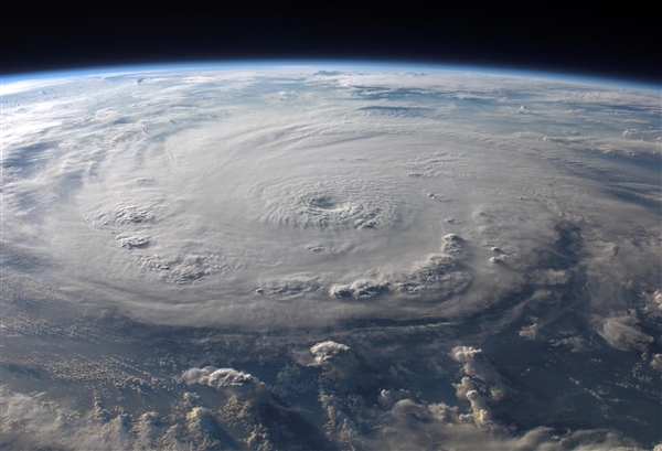 NOAA预测今年的大西洋飓风季节将“接近正常”