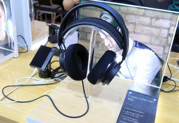 飞利浦HiFi耳机专访：满足不同用户的需求 把好声音带给消费者