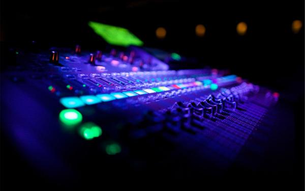 加了独立声卡，音效反而出了问题：Windows 10背锅