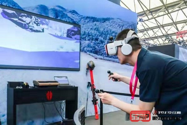 NOLO VR亮相ChinaJoy，携手努比亚红魔展示6DoF手机VR玩法