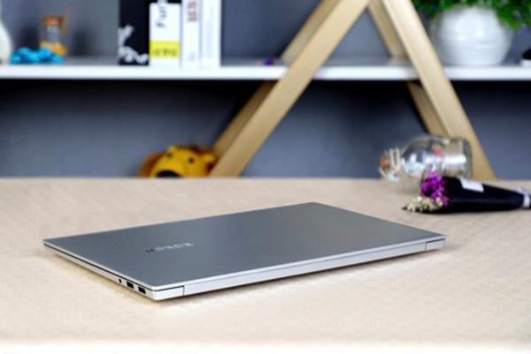 荣耀MagicBook Pro对标联想小新Air 14，高性能轻薄本如何选？