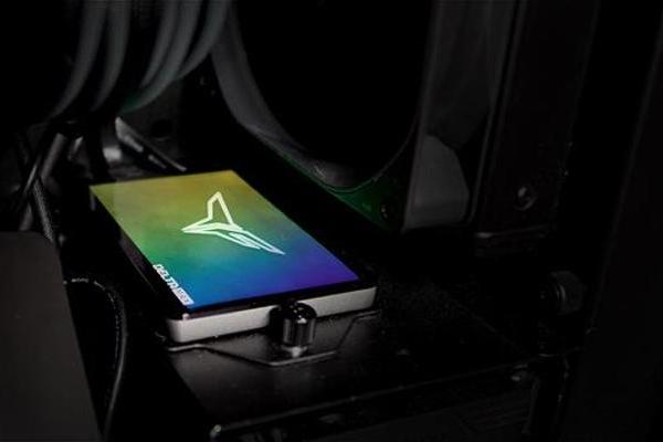 十铨发布DELTA MAX SSD硬盘：不止有RG...