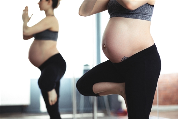 研究发现空气污染物能穿过胎盘：28名接触污染孕妇胎盘均检出碳黑
