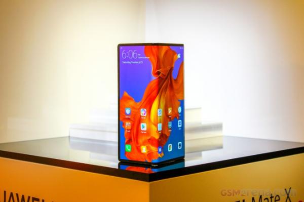 华为再迎新机皇：麒麟990+首款5G SoC，这款旗舰注定不平凡