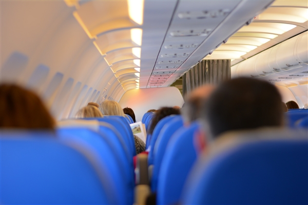 27日起 10家航空公司进驻北京大兴机场：走错可免费改签退票