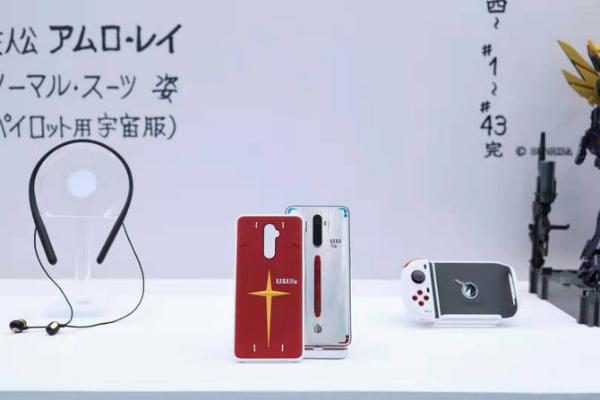 OPPO C1独角兽游戏手柄上手：线性马达振感+蓝牙5.0即连即玩