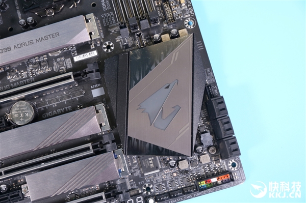 雕中之王！技嘉Z390 AORUS MASTER图赏