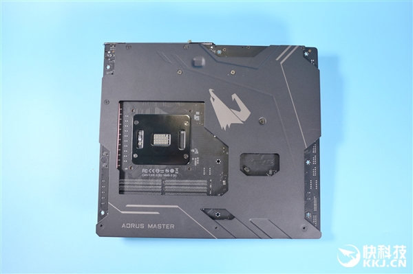 十代发烧酷睿X直接上 技嘉X299X AORUS MASTER主板图赏