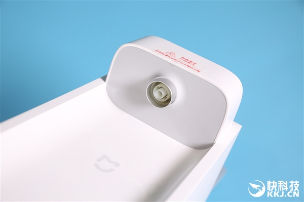 米家即饮热水机C1图赏：2.5L可视水箱 3秒出热水