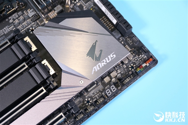 十代发烧酷睿X直接上 技嘉X299X AORUS MASTER主板图赏