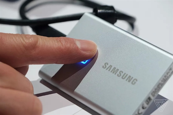 三星发布T7 Touch移动SSD：支持指纹识别、读写1000+MB/s