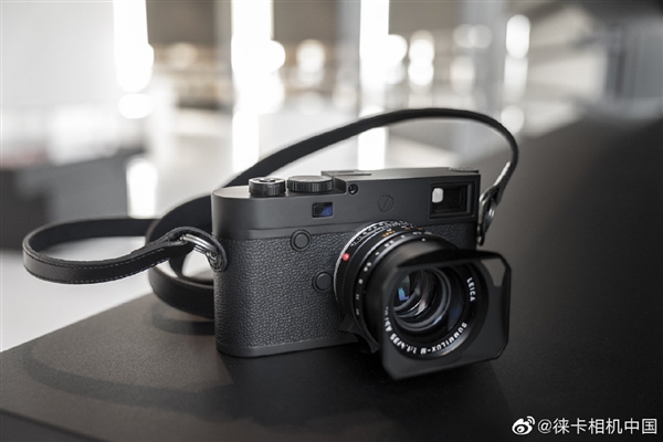 徕卡M10 Monochrom黑白相机发布：4000万全画幅CMOS、机身价堪比小汽车