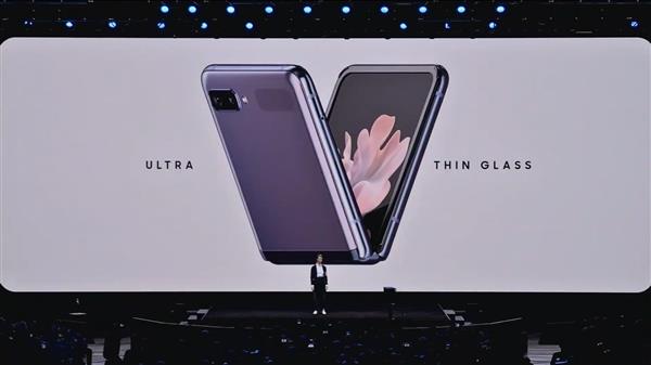 蔡依林上手三星翻盖折叠屏手机Galaxy Z Flip：真铁粉